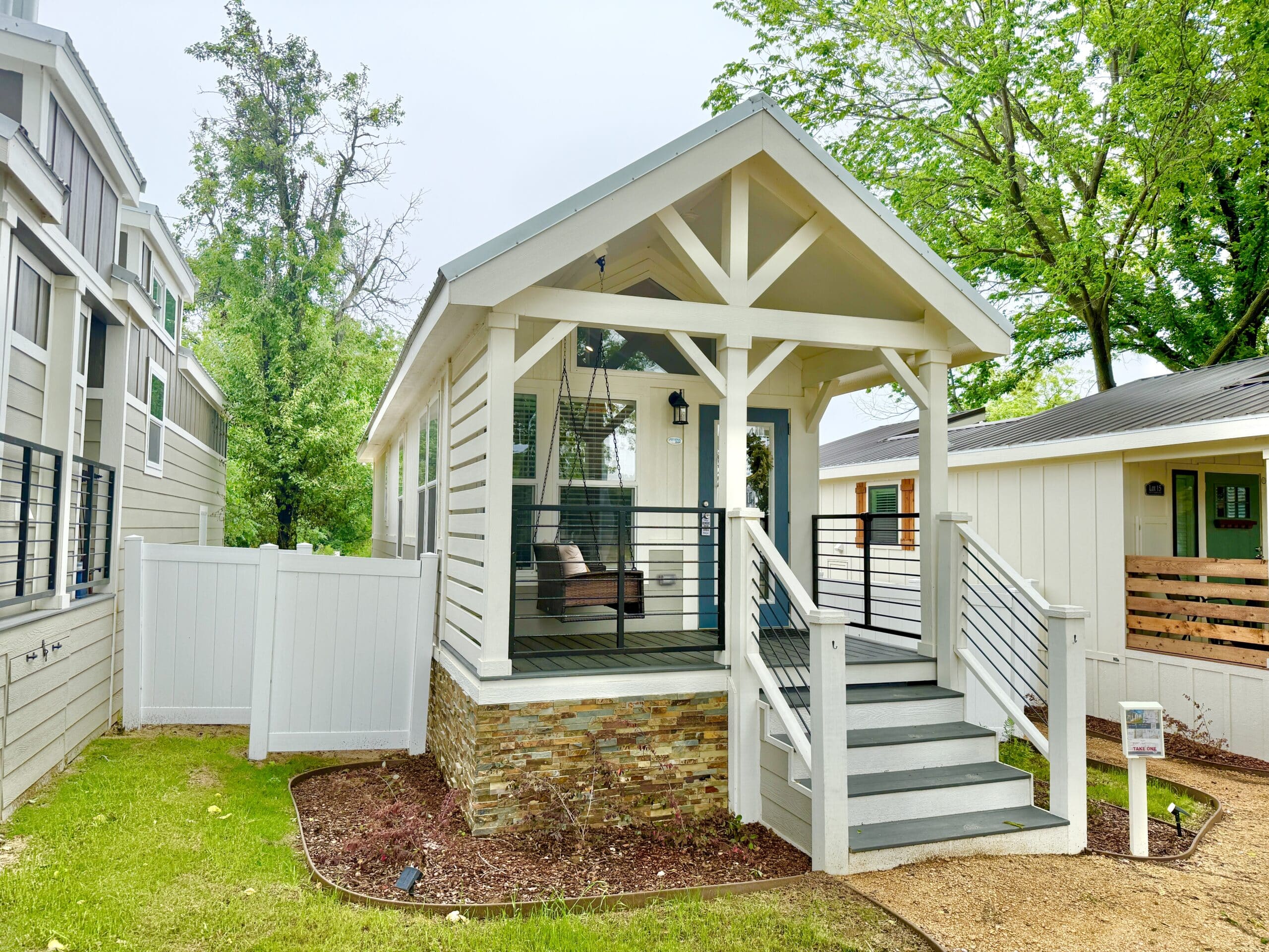Liberty Tiny Homes Barefeet Retreat